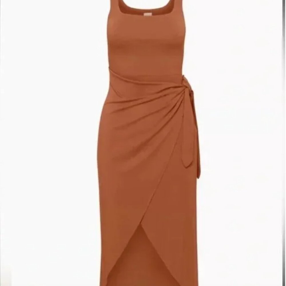 Aritzia Wilfred Saturn midi dress in Rich Chestnut Brown